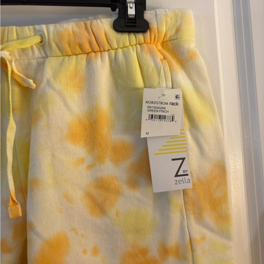 Zella Yellow Tie-Dye Lounge Shorts NWT sz M - Picture 2 of 5